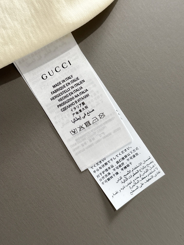 ブランドTシャツ着用イメージ